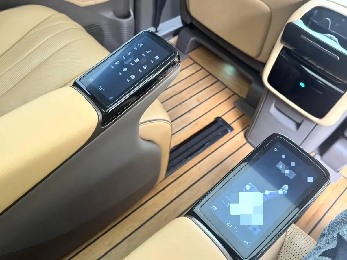 2022 HongQi HS7 3.0T 337HP V6 8AT,autocango,china used car exporter,china ev exporter,chinese used car exporter,chinese used ev exporter