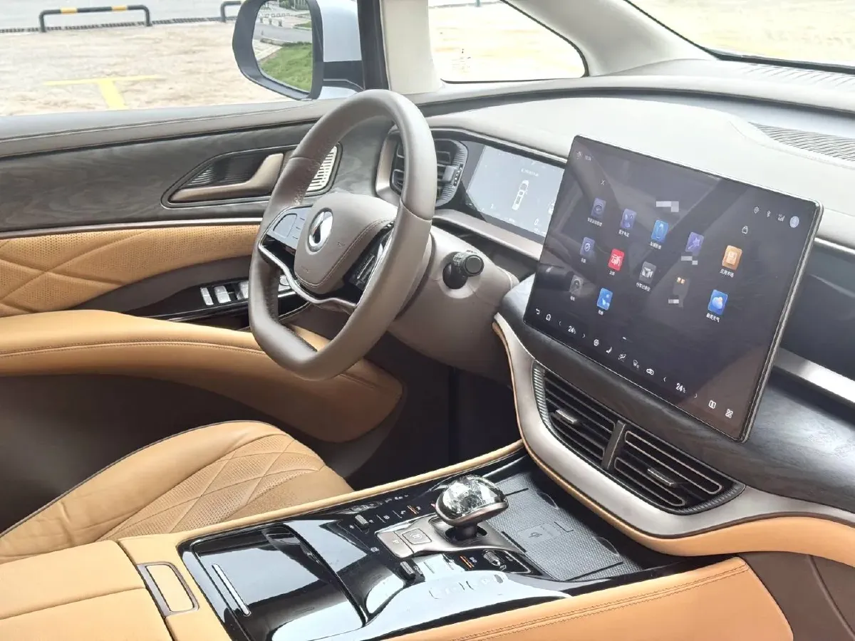 2022 HongQi HS7 3.0T 337HP V6 8AT,autocango,china used car exporter,china ev exporter,chinese used car exporter,chinese used ev exporter