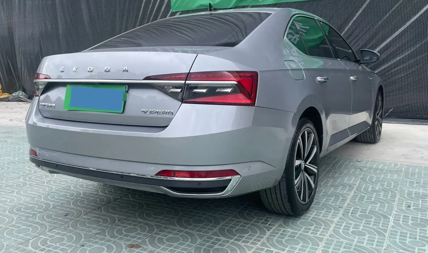 2023 Skoda Superb 1.4T 150HP L4 7DCT,autocango,china used car exporter,china ev exporter,chinese used car exporter,chinese used ev exporter