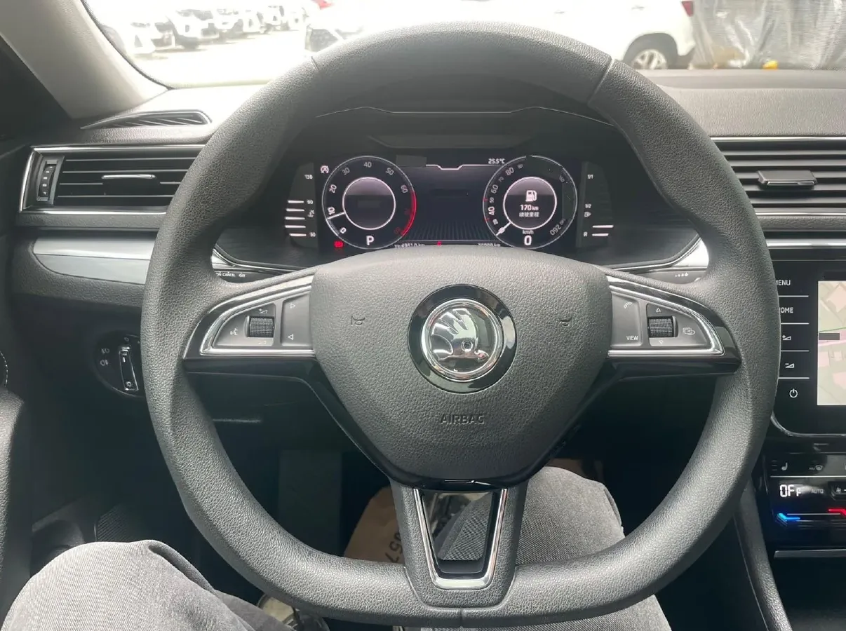 2023 Skoda Superb 1.4T 150HP L4 7DCT,autocango,china used car exporter,china ev exporter,chinese used car exporter,chinese used ev exporter