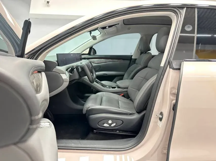 2023 IM LS6 BEV 71KWH,autocango,china used car exporter,china ev exporter,chinese used car exporter,chinese used ev exporter