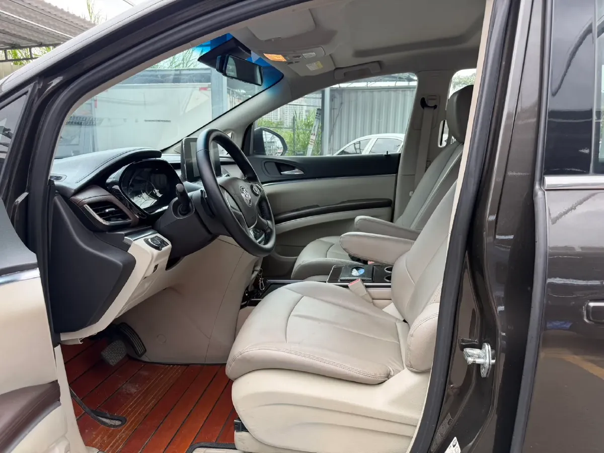 2021 Buick GL8 2.0T 237HP L4 9AT,autocango,china used car exporter,china ev exporter,chinese used car exporter,chinese used ev exporter