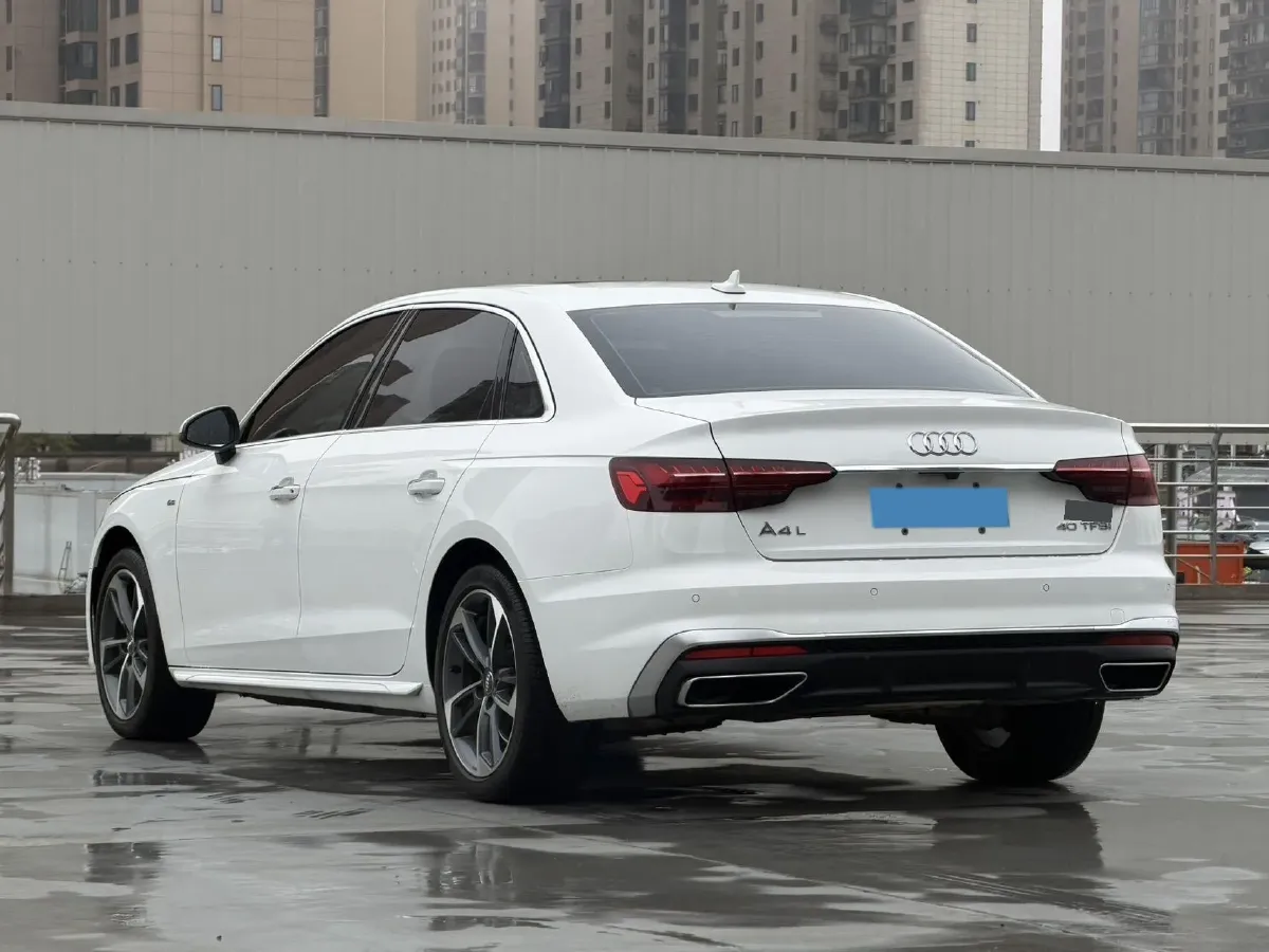 2020 Audi A4L 2.0T 190HP L4 7DCT,autocango,china used car exporter,china ev exporter,chinese used car exporter,chinese used ev exporter