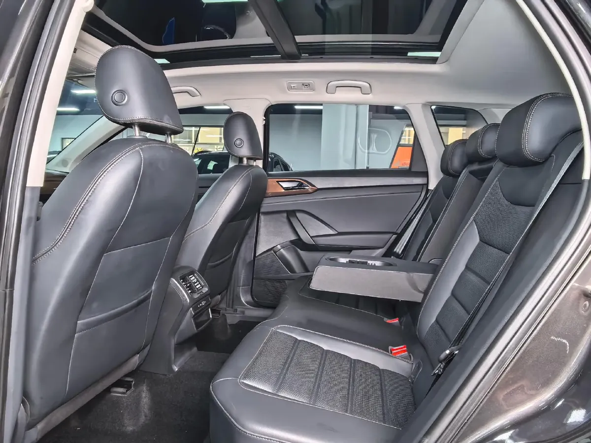 2022 Volkswagen Tharu 1.4T 150HP L4 7DCT,autocango,china used car exporter,china ev exporter,chinese used car exporter,chinese used ev exporter