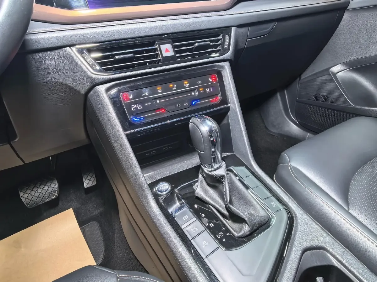 2022 Volkswagen Tharu 1.4T 150HP L4 7DCT,autocango,china used car exporter,china ev exporter,chinese used car exporter,chinese used ev exporter