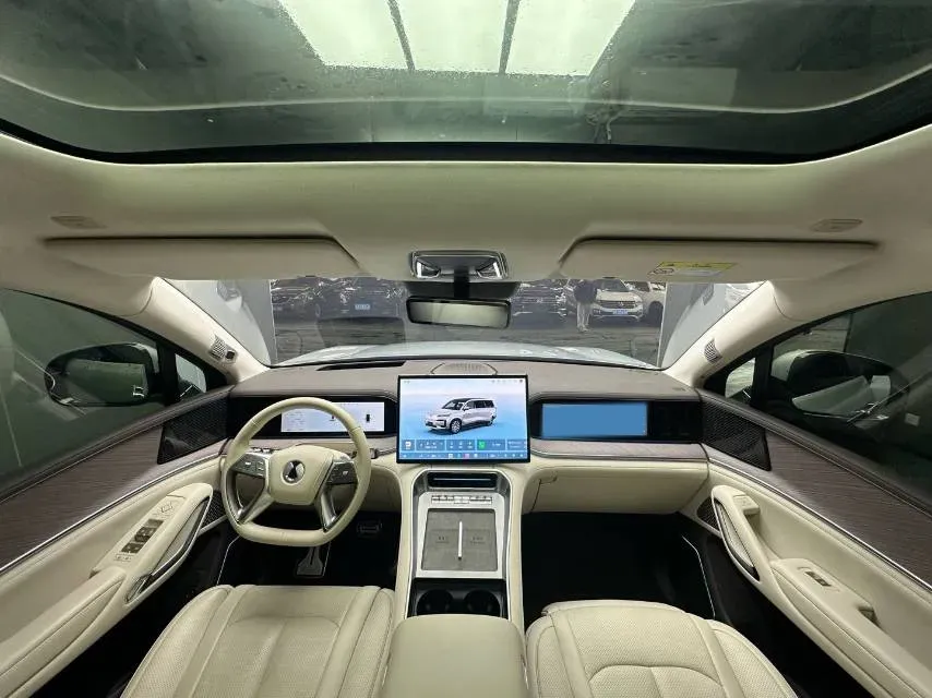 2025 Denza DenzaN9 2.0T 207HP L4 E-CVT PHEV,autocango,china used car exporter,china ev exporter,chinese used car exporter,chinese used ev exporter