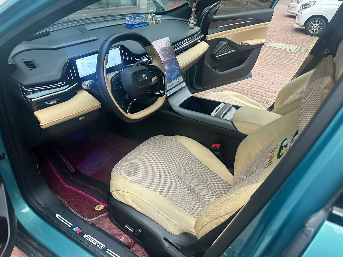 2024 Geely Galaxy L6 1.5T 163HP L4 3DHT PHEV,autocango,china used car exporter,china ev exporter,chinese used car exporter,chinese used ev exporter