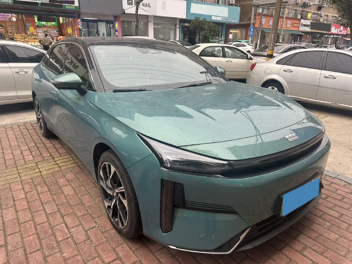 2024 Geely Galaxy L6 1.5T 163HP L4 3DHT PHEV,autocango,china used car exporter,china ev exporter,chinese used car exporter,chinese used ev exporter