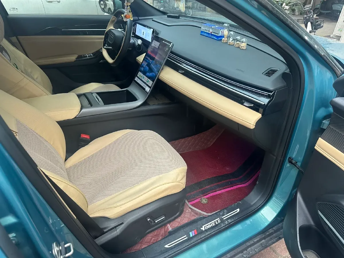 2024 Geely Galaxy L6 1.5T 163HP L4 3DHT PHEV,autocango,china used car exporter,china ev exporter,chinese used car exporter,chinese used ev exporter