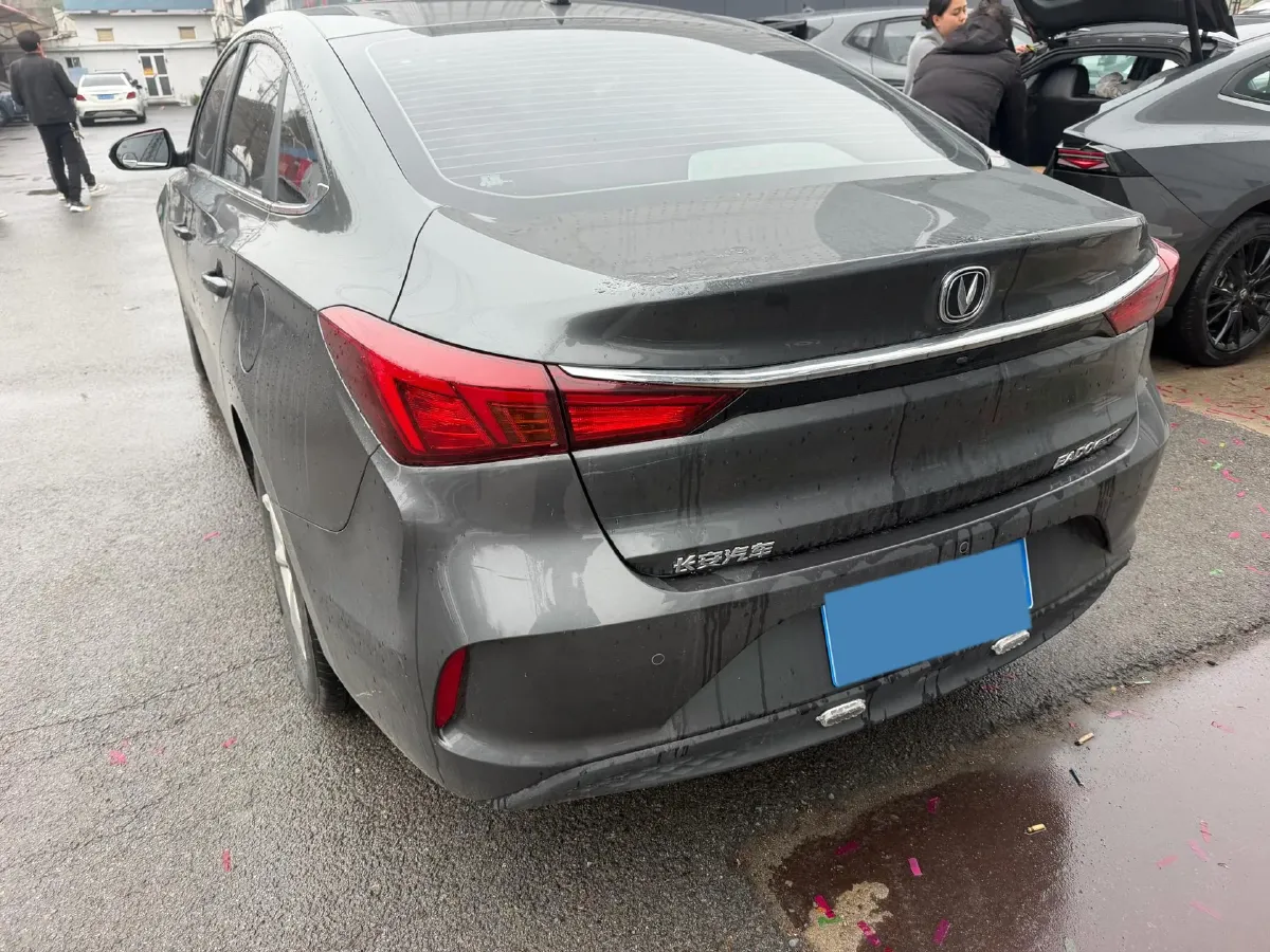 2025 ChangAn Eado 1.5L 110HP L4 5MT,autocango,china used car exporter,china ev exporter,chinese used car exporter,chinese used ev exporter