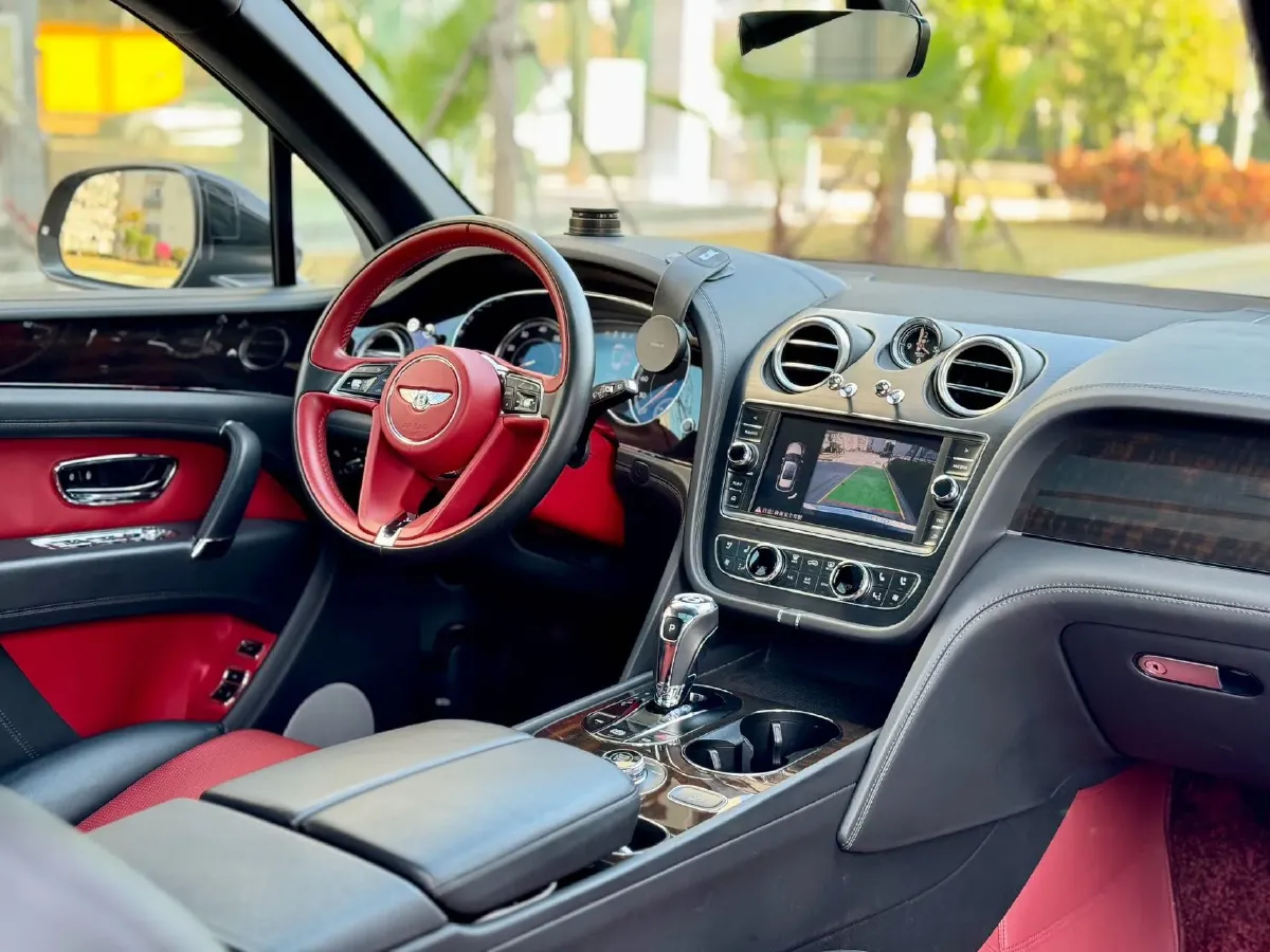 2018 Bentley Bentayga 4.0T 550HP V8 8AT,autocango,china used car exporter,china ev exporter,chinese used car exporter,chinese used ev exporter