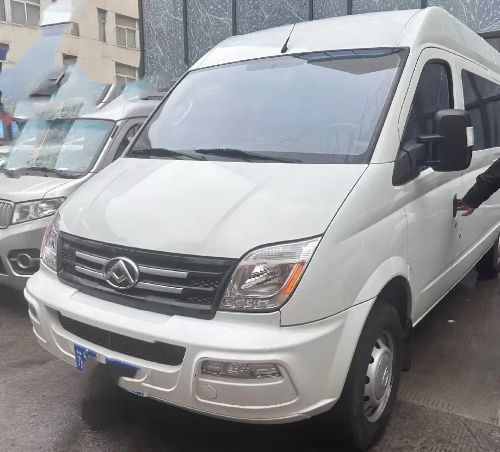 2021 MAXUS XinTu V80 2.0T 127HP L4 6MT,autocango,china used car exporter,china ev exporter,chinese used car exporter,chinese used ev exporter
