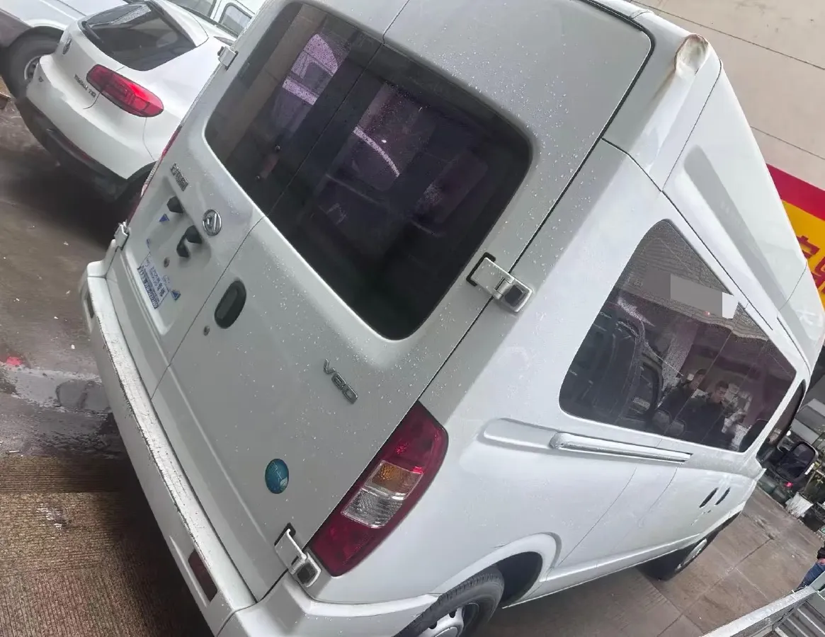 2021 MAXUS XinTu V80 2.0T 127HP L4 6MT,autocango,china used car exporter,china ev exporter,chinese used car exporter,chinese used ev exporter