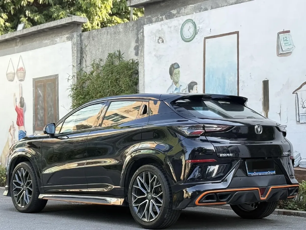 2022 ChangAn UNI-T 1.5T 188HP L4 7DCT,autocango,china used car exporter,china ev exporter,chinese used car exporter,chinese used ev exporter