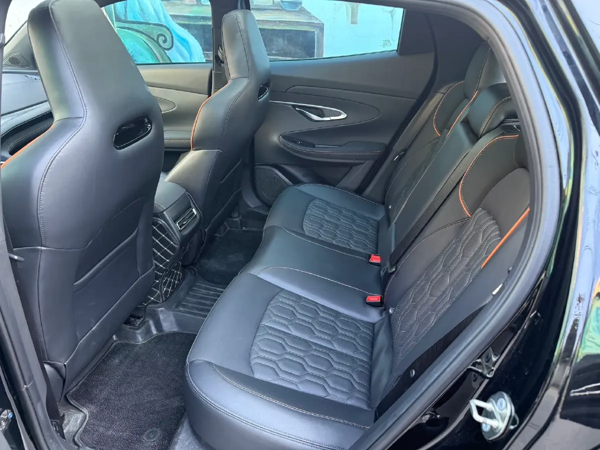 2022 ChangAn UNI-T 1.5T 188HP L4 7DCT,autocango,china used car exporter,china ev exporter,chinese used car exporter,chinese used ev exporter