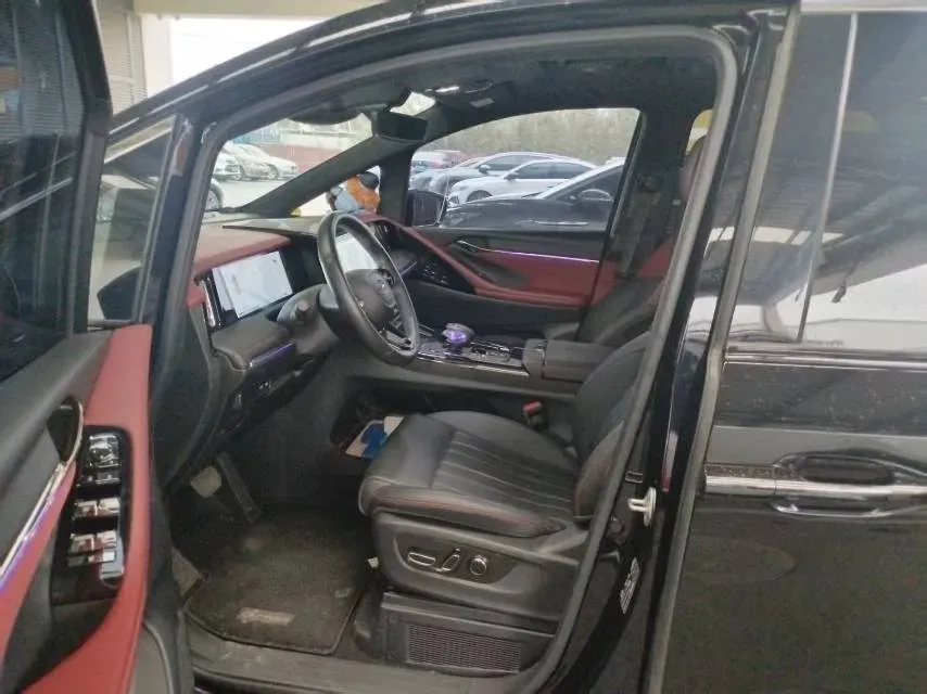 2024 GAC Trumpchi M8 2.0T 190HP L4 E-CVT Hybrid,autocango,china used car exporter,china ev exporter,chinese used car exporter,chinese used ev exporter