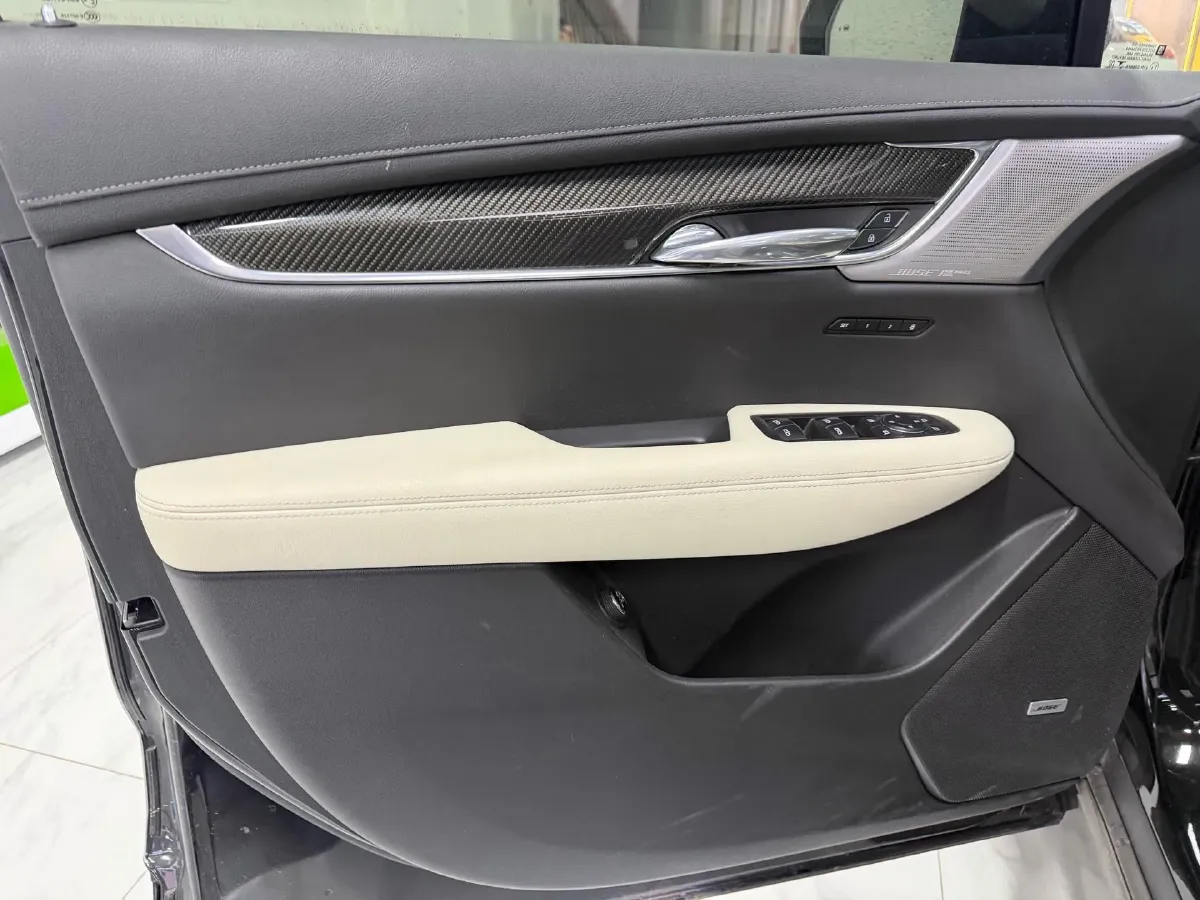 2020 Cadillac XT6 2.0T 237HP L4 9AT,autocango,china used car exporter,china ev exporter,chinese used car exporter,chinese used ev exporter