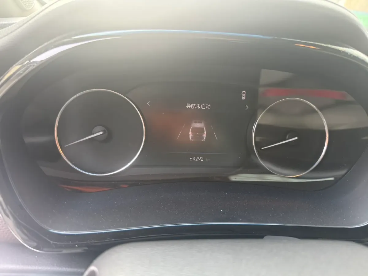 2022 Buick GL8 2.0T 237HP L4 9AT,autocango,china used car exporter,china ev exporter,chinese used car exporter,chinese used ev exporter