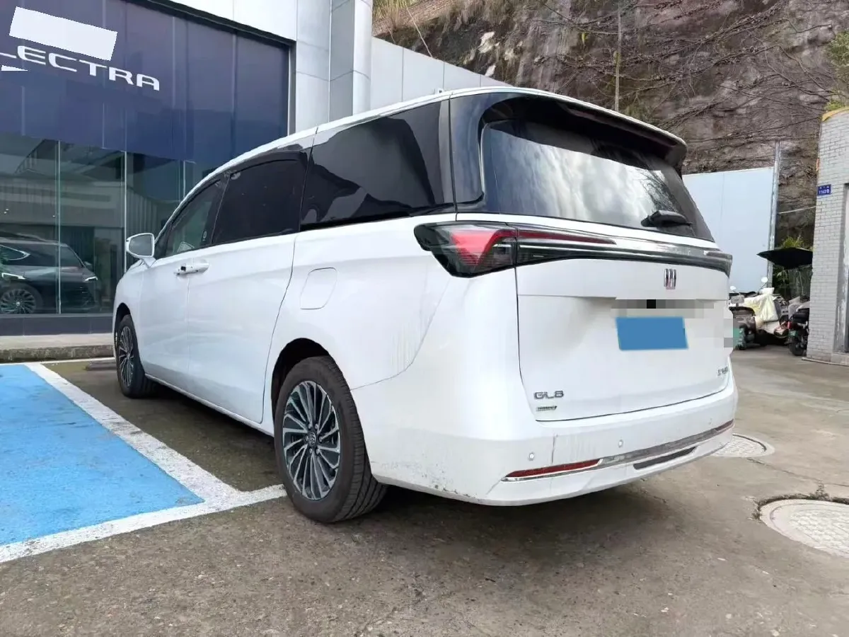 2025 Buick GL8 1.5T 180HP L4 2DHT PHEV,autocango,china used car exporter,china ev exporter,chinese used car exporter,chinese used ev exporter