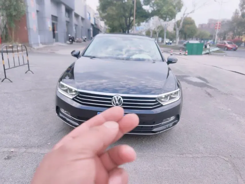 2019 Volkswagen Magotan 2.0T 186HP L4 7DCT,autocango,china used car exporter,china ev exporter,chinese used car exporter,chinese used ev exporter