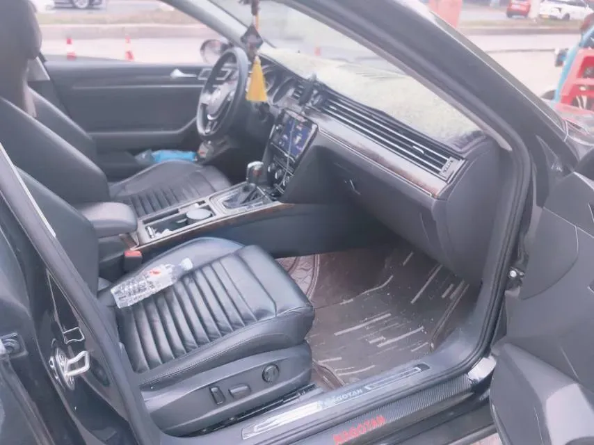 2019 Volkswagen Magotan 2.0T 186HP L4 7DCT,autocango,china used car exporter,china ev exporter,chinese used car exporter,chinese used ev exporter