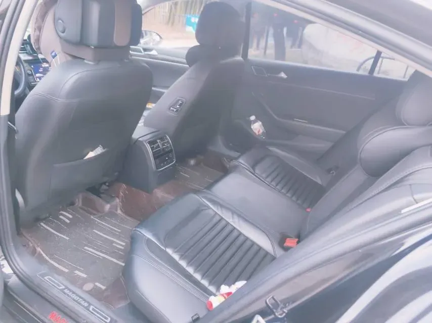 2019 Volkswagen Magotan 2.0T 186HP L4 7DCT,autocango,china used car exporter,china ev exporter,chinese used car exporter,chinese used ev exporter