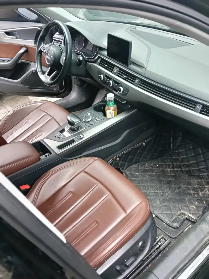 2019 Audi A4L 2.0T 190HP L4 7DCT,autocango,china used car exporter,china ev exporter,chinese used car exporter,chinese used ev exporter