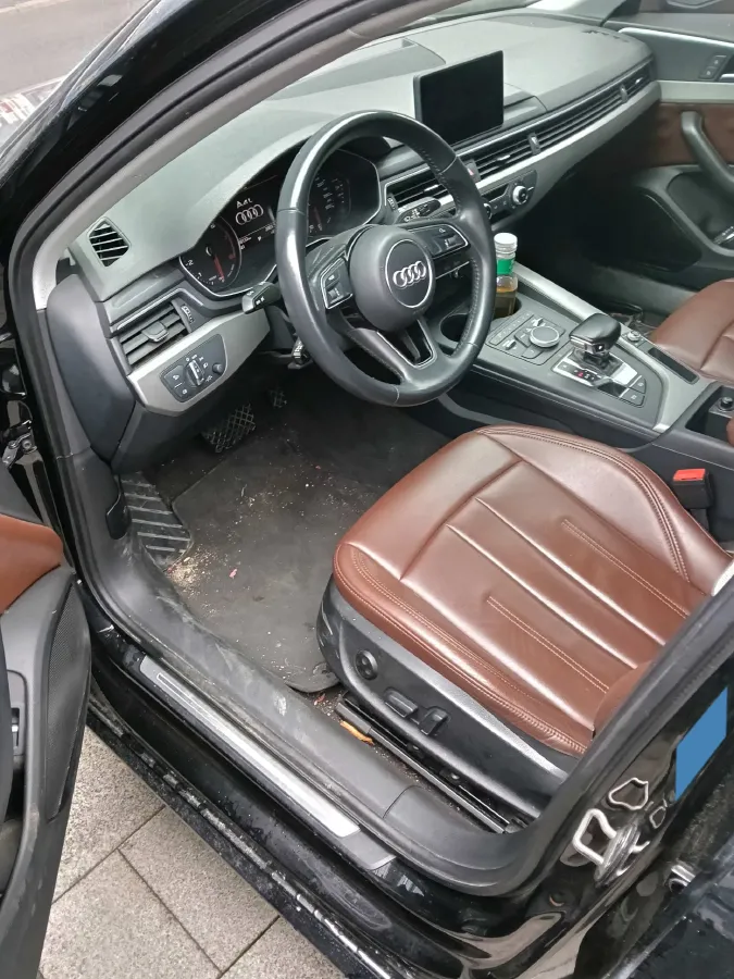 2019 Audi A4L 2.0T 190HP L4 7DCT,autocango,china used car exporter,china ev exporter,chinese used car exporter,chinese used ev exporter