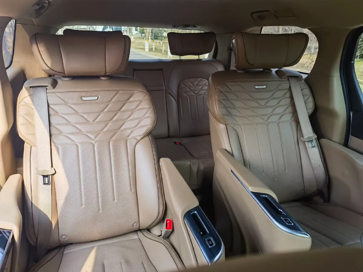 2021 Buick GL8 2.0T 237HP L4 9AT,autocango,china used car exporter,china ev exporter,chinese used car exporter,chinese used ev exporter