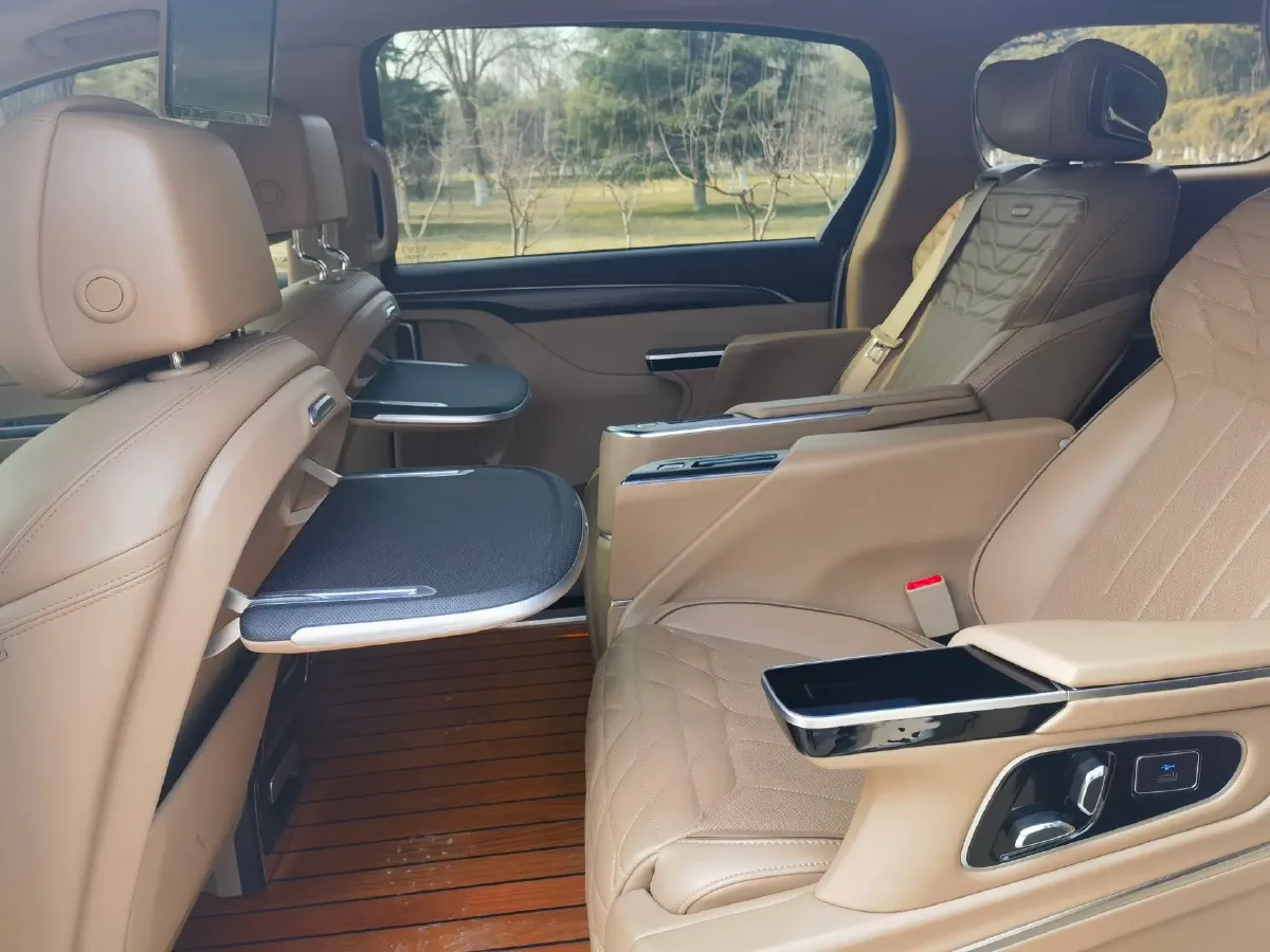 2021 Buick GL8 2.0T 237HP L4 9AT,autocango,china used car exporter,china ev exporter,chinese used car exporter,chinese used ev exporter