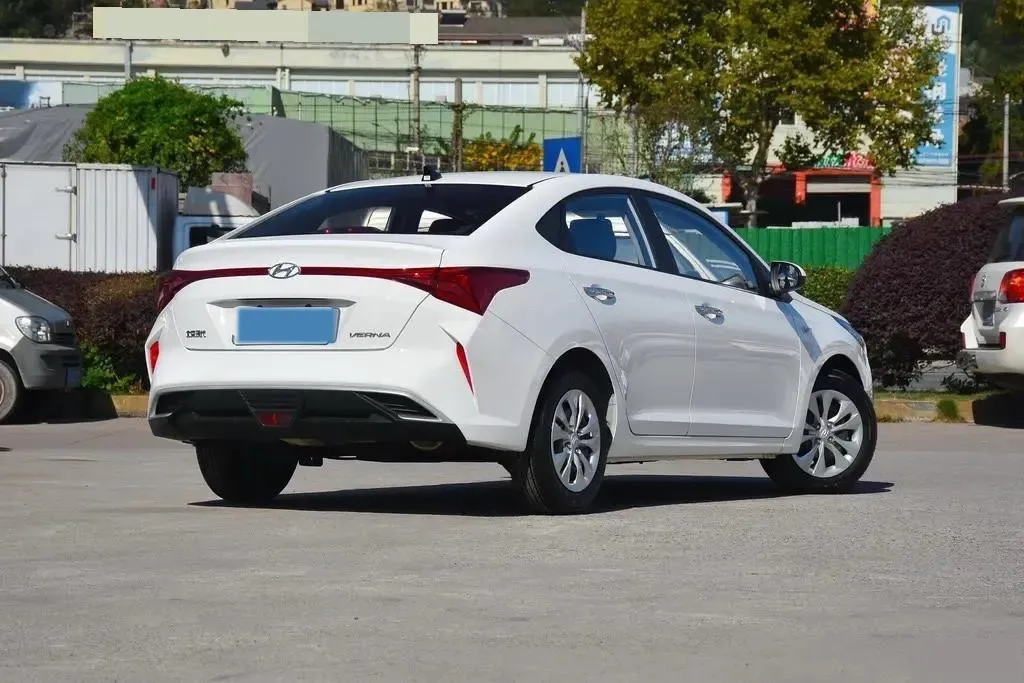 2016 Hyundai Verna 1.4L 100HP L4 6MT,autocango,china used car exporter,china ev exporter,chinese used car exporter,chinese used ev exporter
