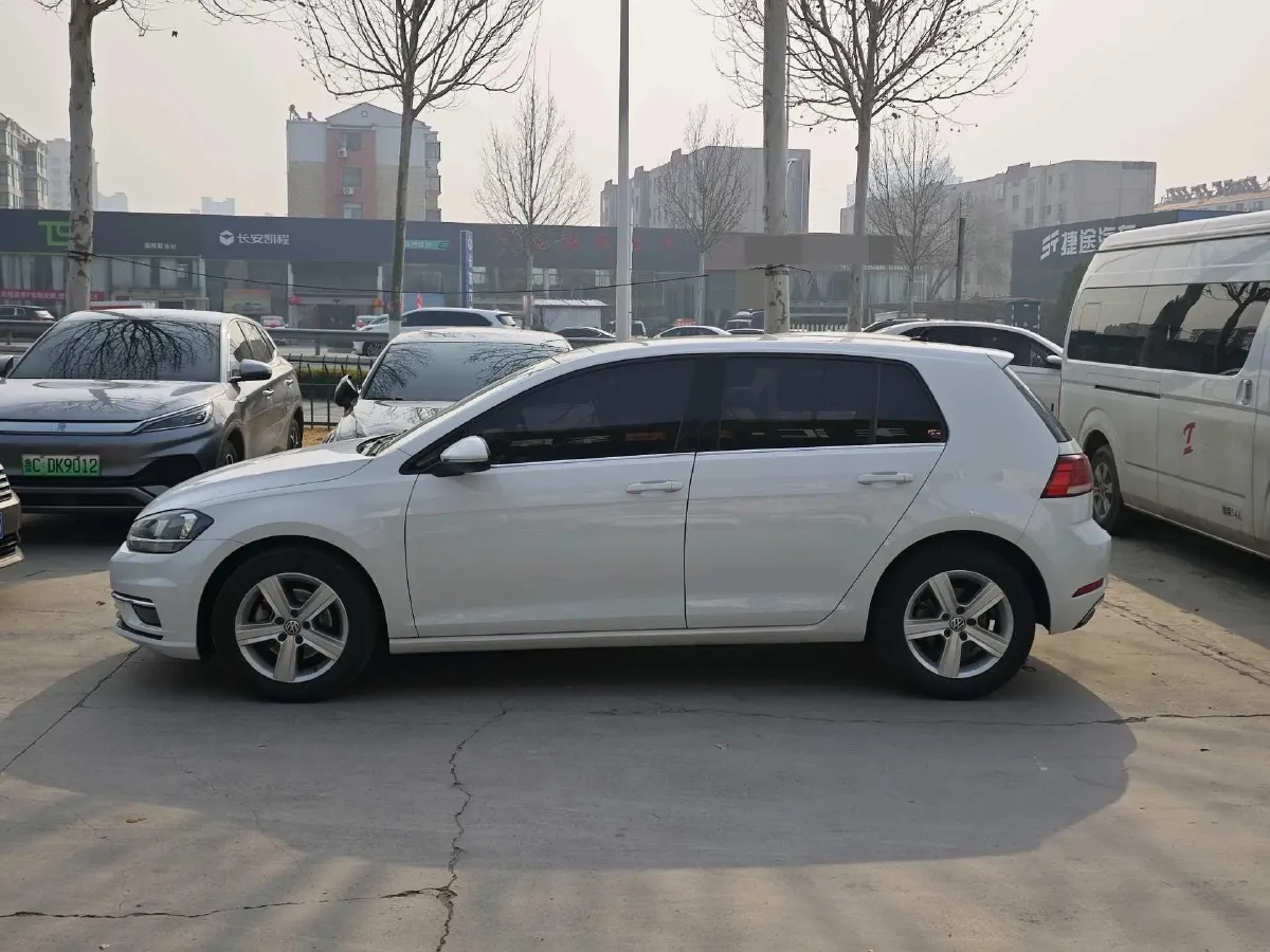2019 Brilliance Auto V7 1.8T 231HP L4 7DCT,autocango,china used car exporter,china ev exporter,chinese used car exporter,chinese used ev exporter