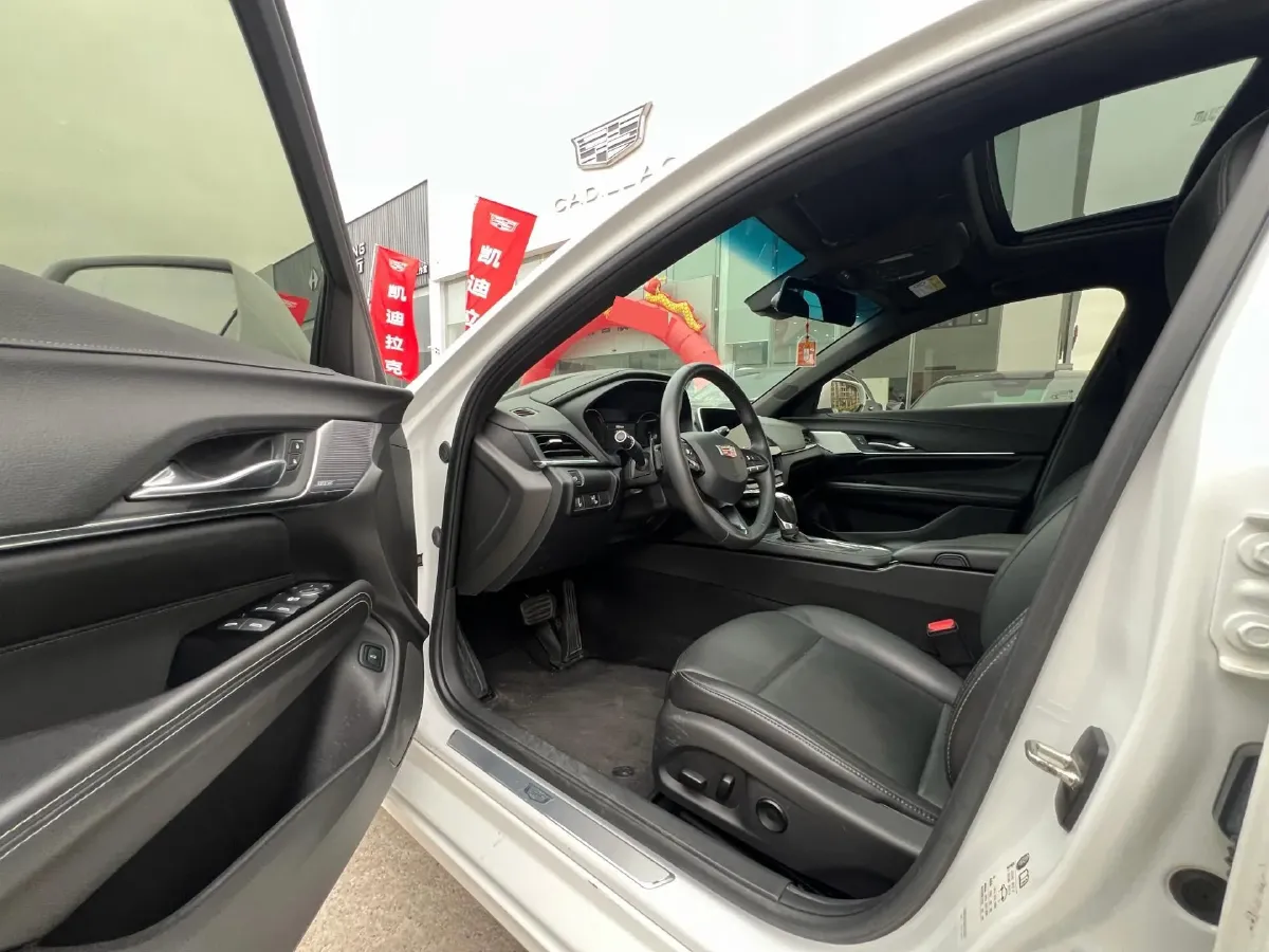 2022 Cadillac CT4 2.0T 237HP L4 8AT,autocango,china used car exporter,china ev exporter,chinese used car exporter,chinese used ev exporter