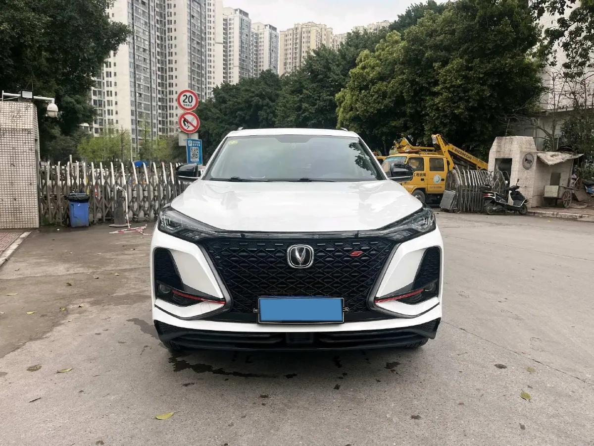2021 ChangAn CS75 Plus 2.0T 233HP L4 8AT,autocango,china used car exporter,china ev exporter,chinese used car exporter,chinese used ev exporter