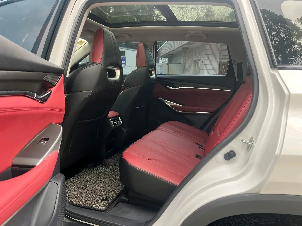 2021 ChangAn CS75 Plus 2.0T 233HP L4 8AT,autocango,china used car exporter,china ev exporter,chinese used car exporter,chinese used ev exporter