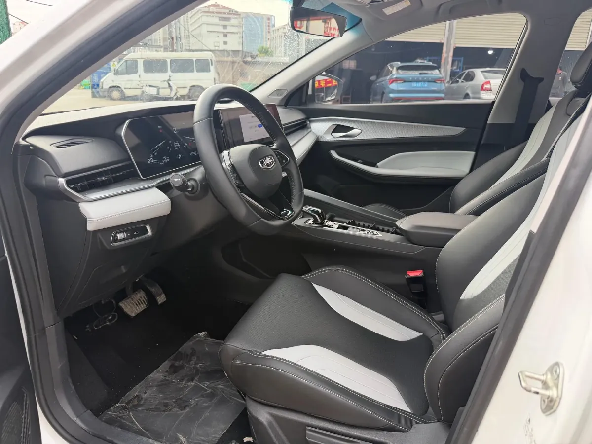 2022 Geely Binray 1.5T 181HP L4 7DCT,autocango,china used car exporter,china ev exporter,chinese used car exporter,chinese used ev exporter