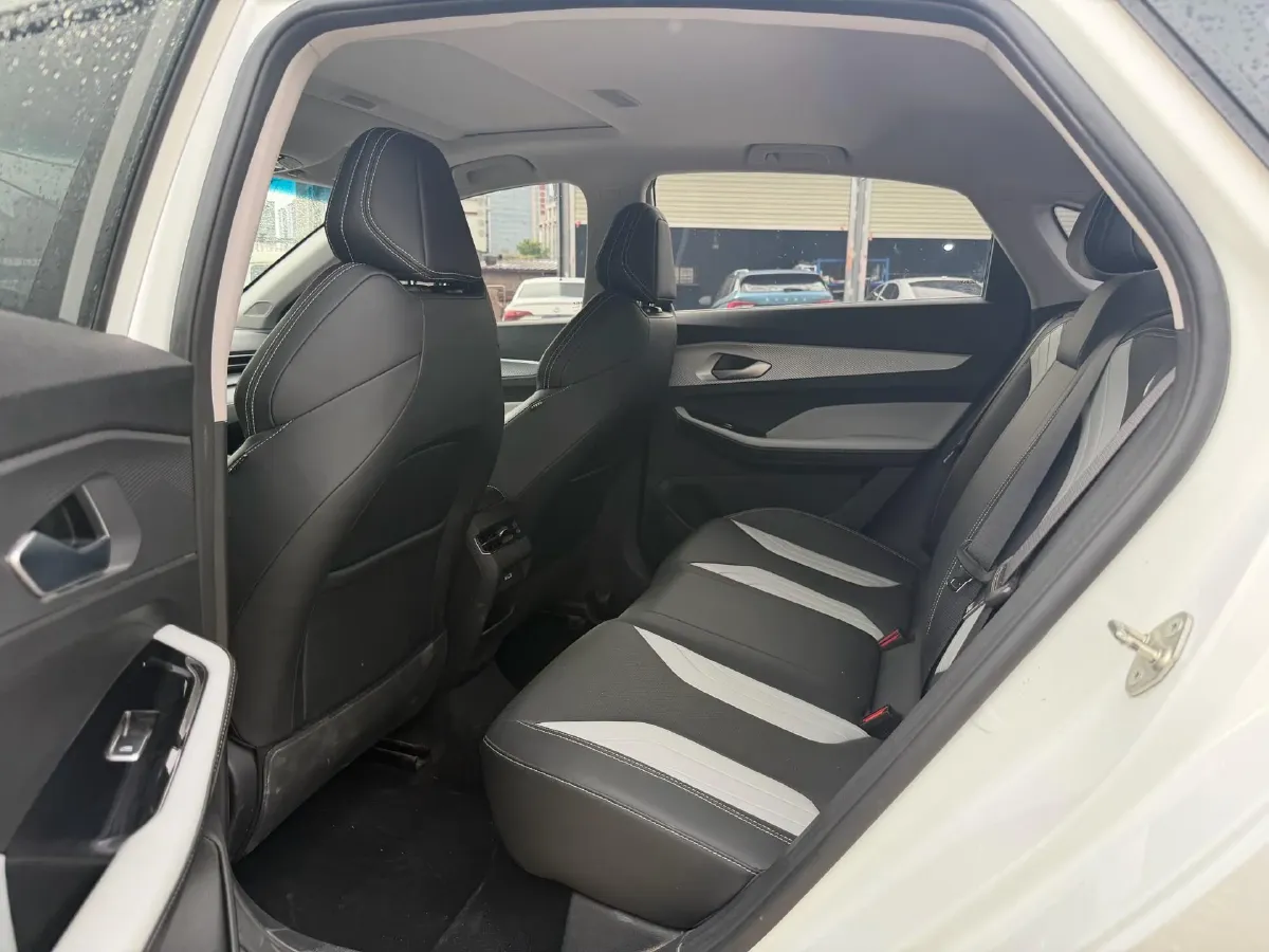 2022 Geely Binray 1.5T 181HP L4 7DCT,autocango,china used car exporter,china ev exporter,chinese used car exporter,chinese used ev exporter