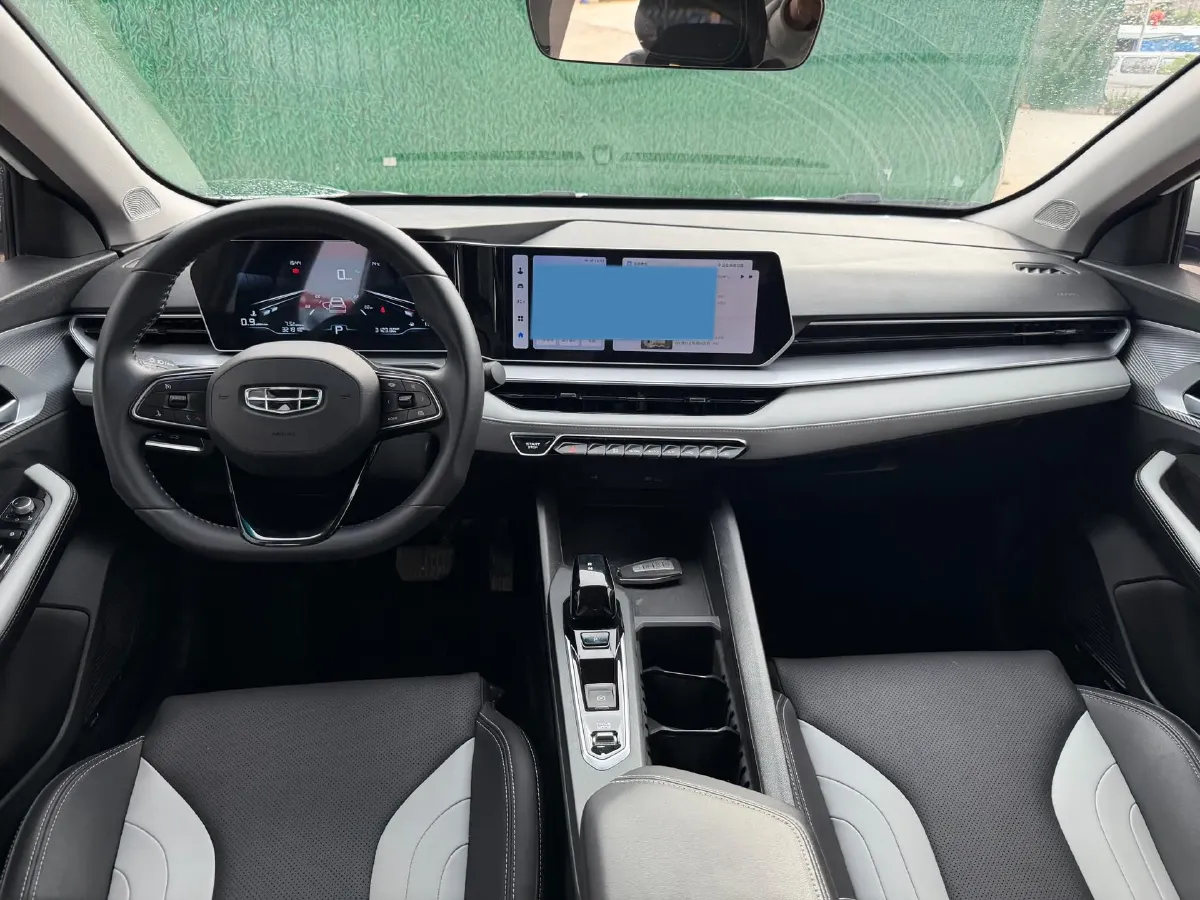 2022 Geely Binray 1.5T 181HP L4 7DCT,autocango,china used car exporter,china ev exporter,chinese used car exporter,chinese used ev exporter