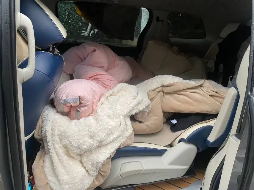 2022 Buick GL8 2.0T 237HP L4 9AT,autocango,china used car exporter,china ev exporter,chinese used car exporter,chinese used ev exporter