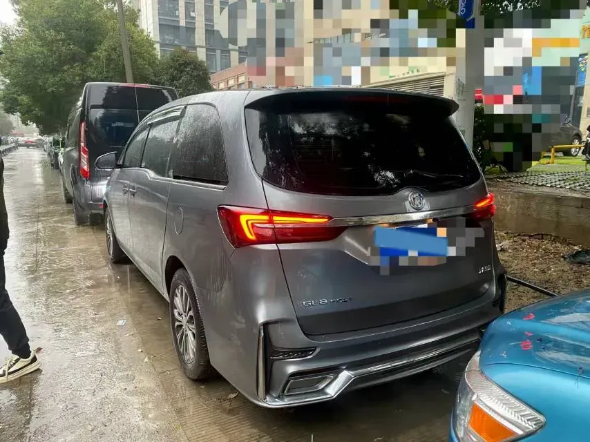 2022 Buick GL8 2.0T 237HP L4 9AT,autocango,china used car exporter,china ev exporter,chinese used car exporter,chinese used ev exporter