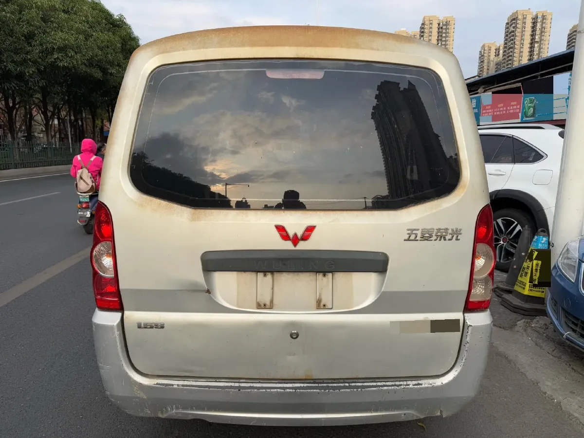 2017 WuLing RongGuang 1.5L 107HP L4 5MT,autocango,china used car exporter,china ev exporter,chinese used car exporter,chinese used ev exporter