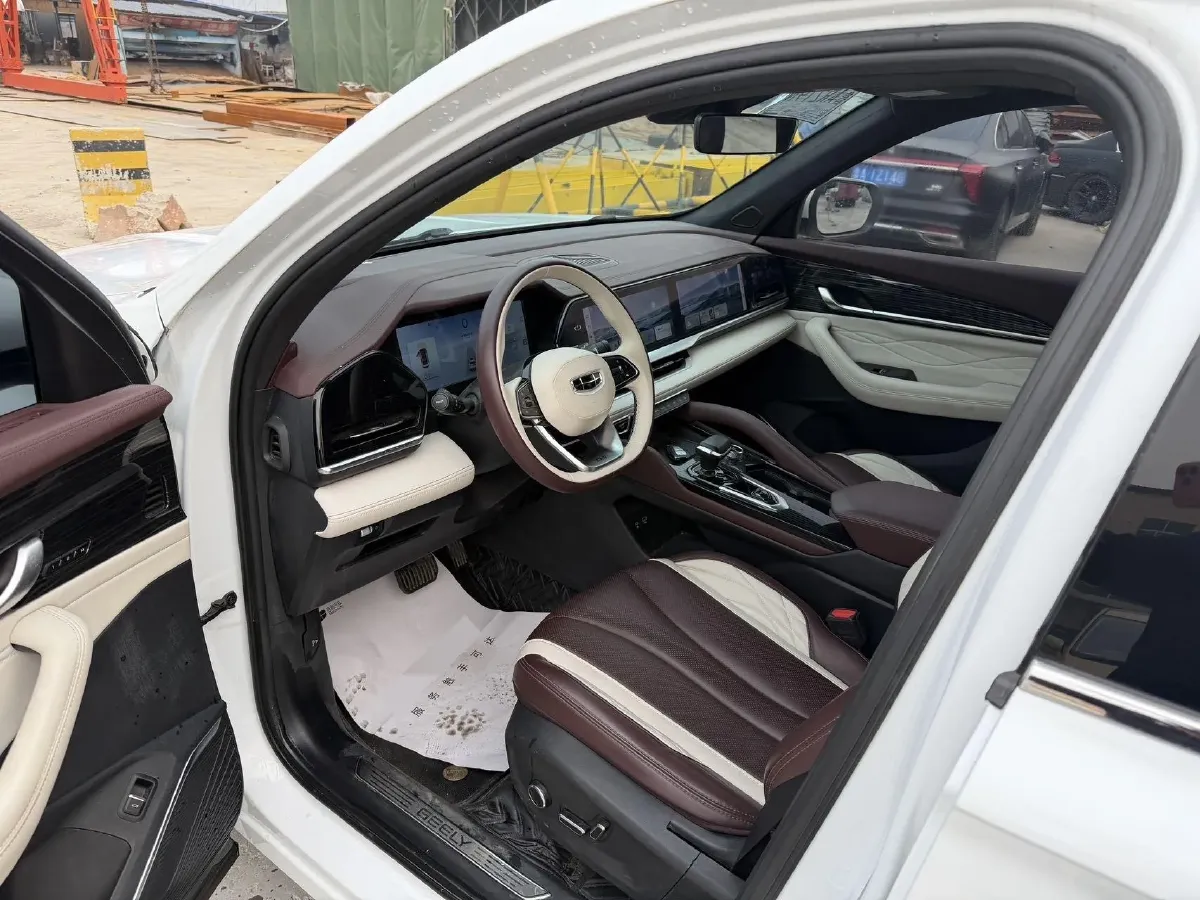 2021 Geely Monjaro 2.0T 218HP L4 7DCT,autocango,china used car exporter,china ev exporter,chinese used car exporter,chinese used ev exporter