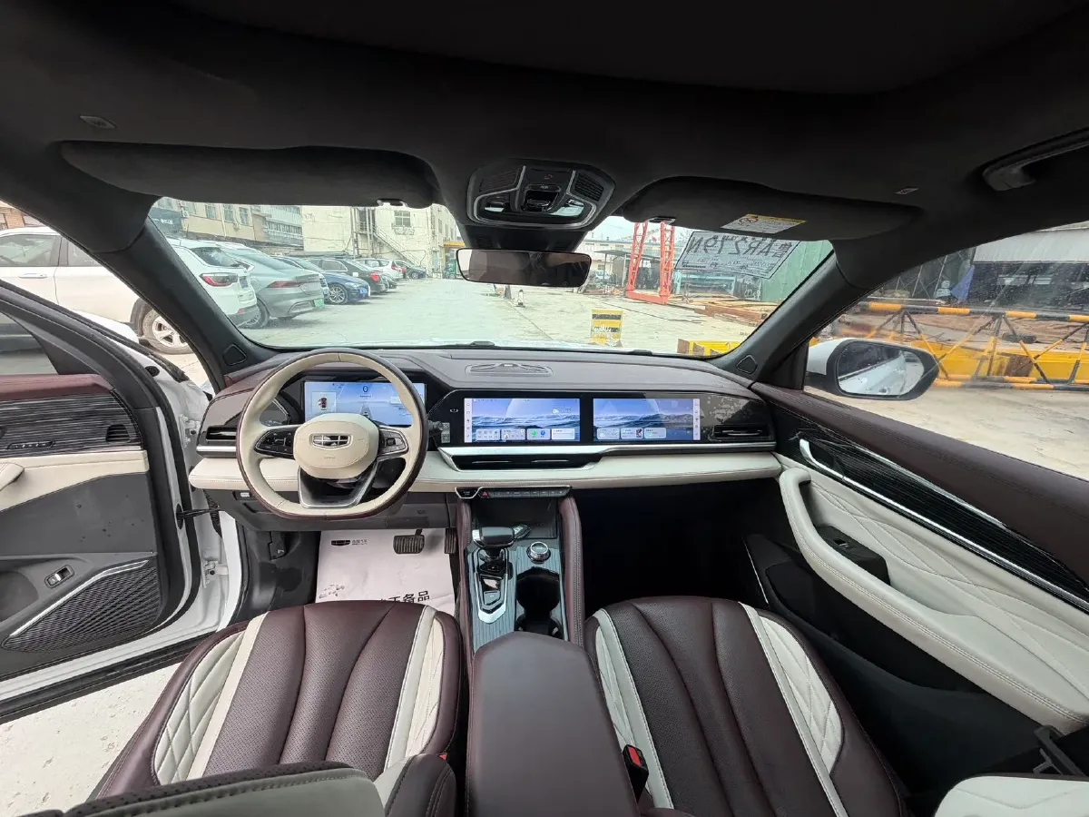 2021 Geely Monjaro 2.0T 218HP L4 7DCT,autocango,china used car exporter,china ev exporter,chinese used car exporter,chinese used ev exporter