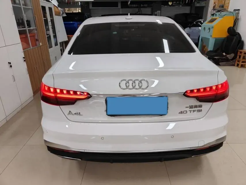 2023 Audi A4L 2.0T 190HP L4 7DCT,autocango,china used car exporter,china ev exporter,chinese used car exporter,chinese used ev exporter
