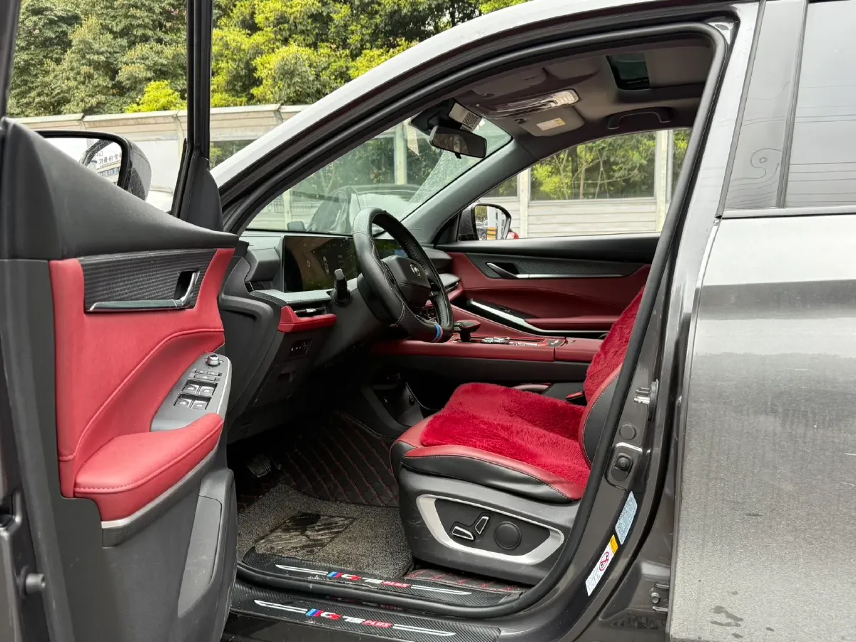 2022 ChangAn CS75 Plus 1.5T 188HP L4 8AT,autocango,china used car exporter,china ev exporter,chinese used car exporter,chinese used ev exporter