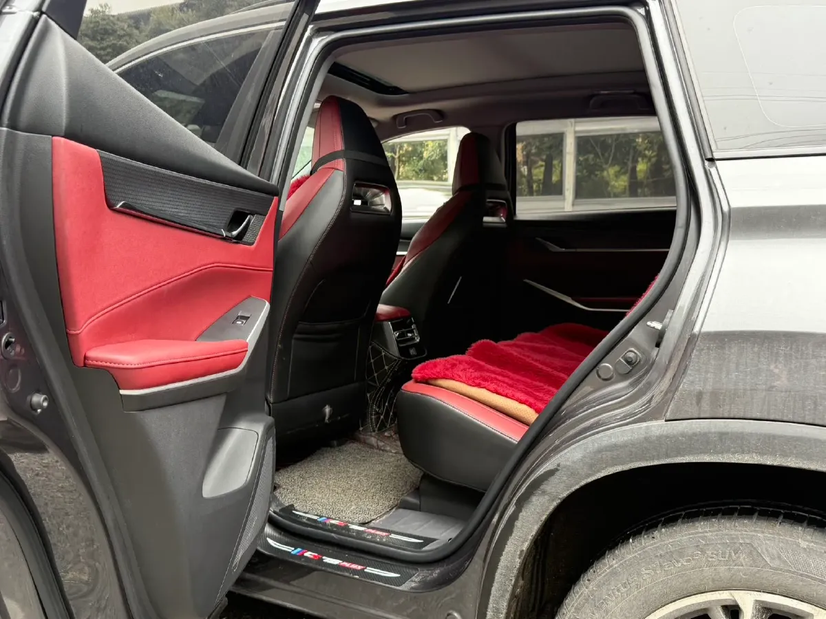 2022 ChangAn CS75 Plus 1.5T 188HP L4 8AT,autocango,china used car exporter,china ev exporter,chinese used car exporter,chinese used ev exporter