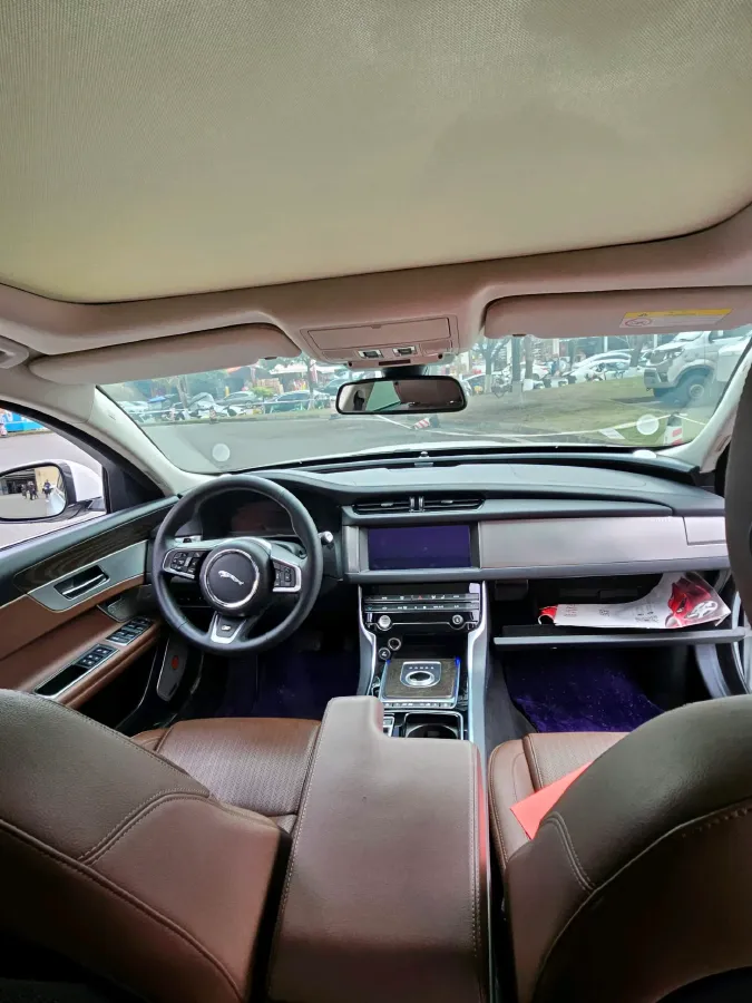 2020 Jaguar XFL 2.0T 250HP L4 8AT,autocango,china used car exporter,china ev exporter,chinese used car exporter,chinese used ev exporter