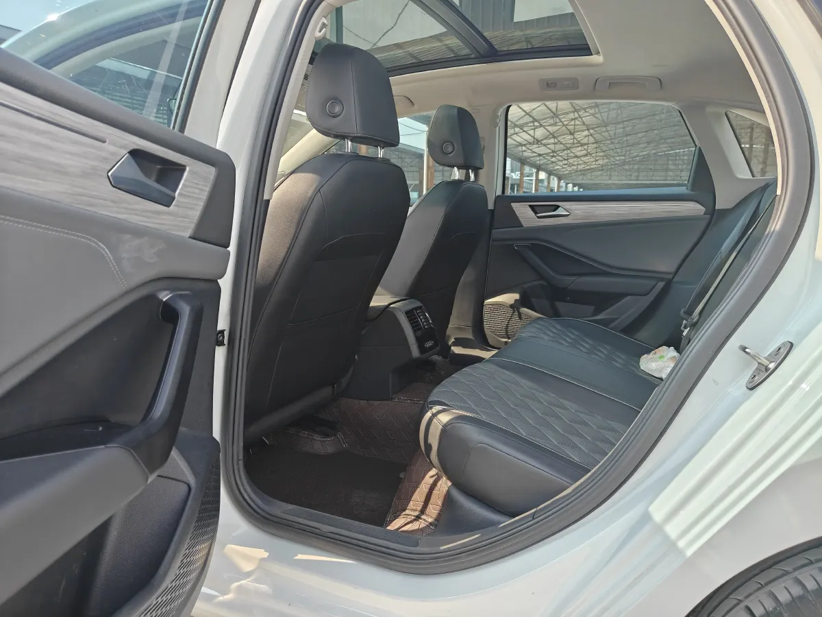 2023 Volkswagen Sagitar 1.2T 116HP L4 7DCT,autocango,china used car exporter,china ev exporter,chinese used car exporter,chinese used ev exporter