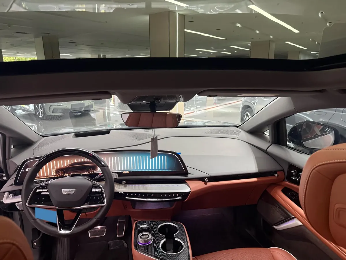 2024 Cadillac OPTIQ BEV 79.7KWH,autocango,china used car exporter,china ev exporter,chinese used car exporter,chinese used ev exporter