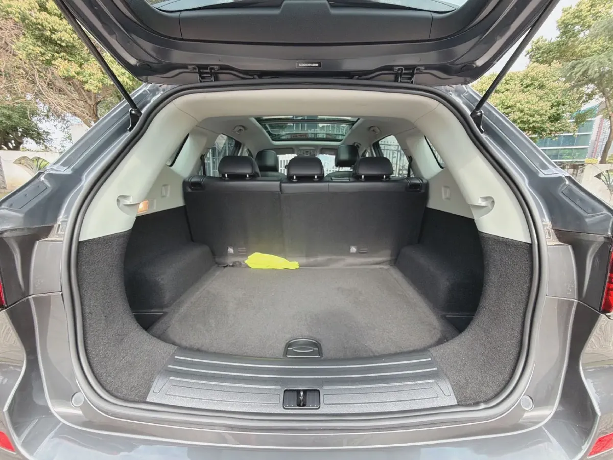 2023 Roewe RX5 1.5T 181HP L4 7DCT,autocango,china used car exporter,china ev exporter,chinese used car exporter,chinese used ev exporter